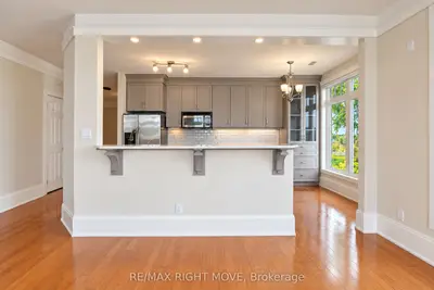 140 Cedar Island Road 301, Orillia, On L3v 1t1