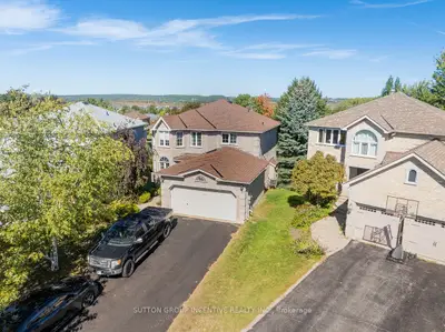46 Bell Street, Barrie, On L4n 0h9