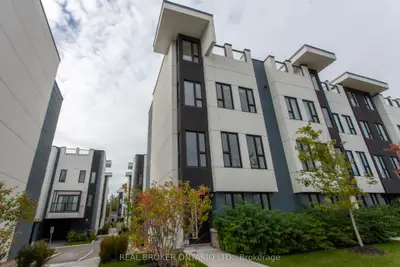 11 Mariners Pier Way, Orillia, On L3v 8p4