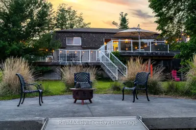 83 Old Mosley Street, Wasaga Beach, On L9z 2j5
