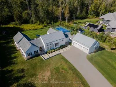 24 WINDFIELD Drive W, Oro-Medonte, ON L0L 2E0