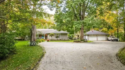 1602 County 92 Road, Springwater, On L0l 1p0