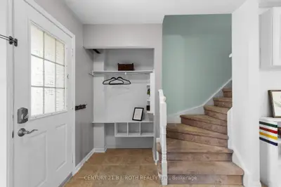 22 RIDWELL Street, Barrie, ON L4N 0X2