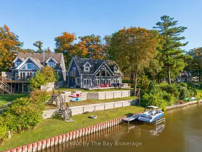 2056 River Road W, Wasaga Beach, On L9z 2w1