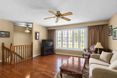 2067 Marchmont Road, Severn, On L3v 6h2