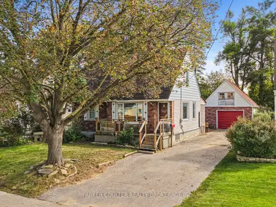 27 Campbell Avenue, Barrie, On L4n 2t2