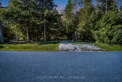60 Robert Street S, Wasaga Beach, On L9z 2y2