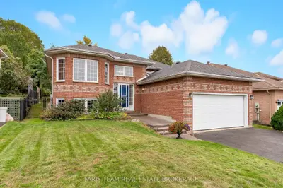4 Charles Street, Penetanguishene, On L9m 2g6