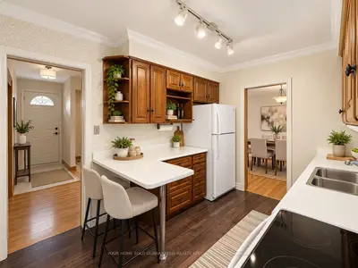 37 Downsview Drive Main Floor, Barrie, On L4m 4p9