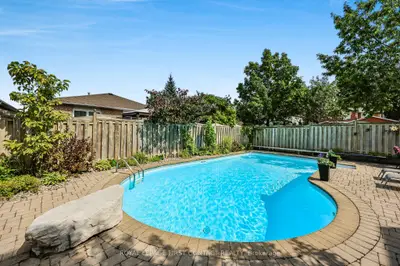 1 Brown Wood Drive, Barrie, On L4m 6n4