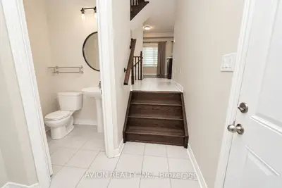 63 Forsyth Crescent N, Barrie, On L4n 6r1
