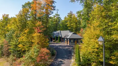 9 Moran Street, Springwater, On L0l 2k0