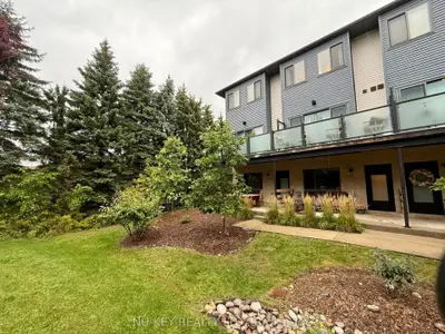 369 Essa Road 81, Barrie, On L4n 9c8