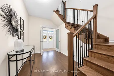 126 Durham Avenue, Barrie, On L9j 0w7