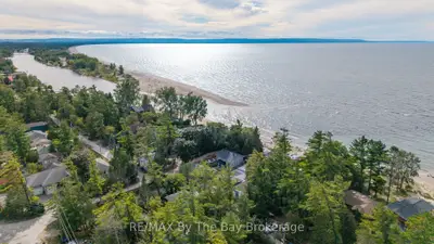 150 SANTOS Lane, Wasaga Beach, ON L9Z 2M1