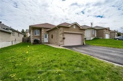 49 Hanmer Street E A, Barrie, On L4m 6v3