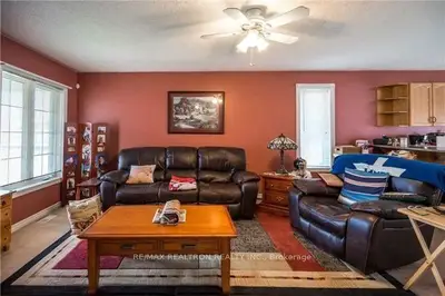 49 Hanmer Street E A, Barrie, On L4m 6v3