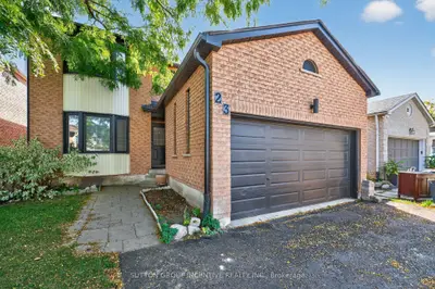 23 Blair Crescent, Barrie, On L4m 5y7