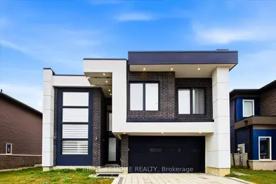 3717 Quayside Drive, Severn, On L3v 8m9