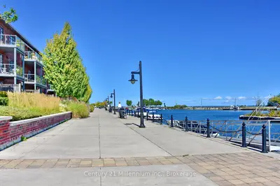 1 Shipyard Lane 208, Collingwood, On L9y 0w2