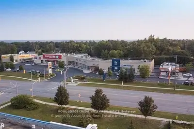 649 Yonge Street 1b2, Barrie, On L4n 2e7
