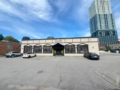 88 Dunlop Street W, Barrie, On L4m 1a6