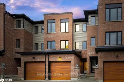 45 Hay Lane, Barrie, On L9j 0t6