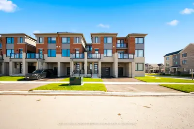 61 Vinewood Crescent, Barrie, On L9j 0b7