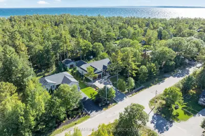 15 Stoney Road, Tiny, On L9m 0h2
