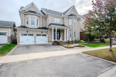 104 Succession Crescent, Barrie, On L4m 7g6