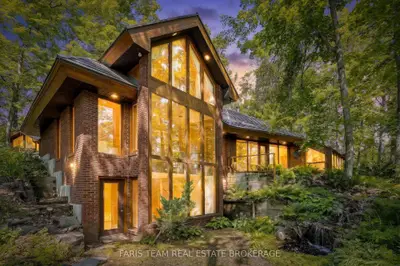 15 SCOTTDALE Drive, Oro-Medonte, ON L0L 1T0