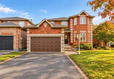 17 CROMPTON Drive, Barrie, ON L4M 6N1