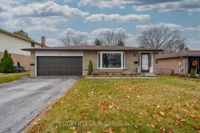24 Thorncrest Road, Barrie, On L4n 3p9
