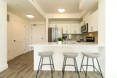 4 Kimberly Lane 306, Collingwood, On L9y 5t6