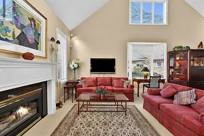 7 Callary Crescent, Collingwood, On L9y 4x9