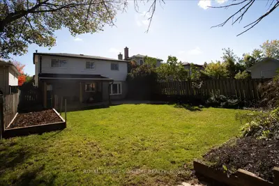 46 Ridgeway Avenue Lower, Barrie, On L4n 5l2