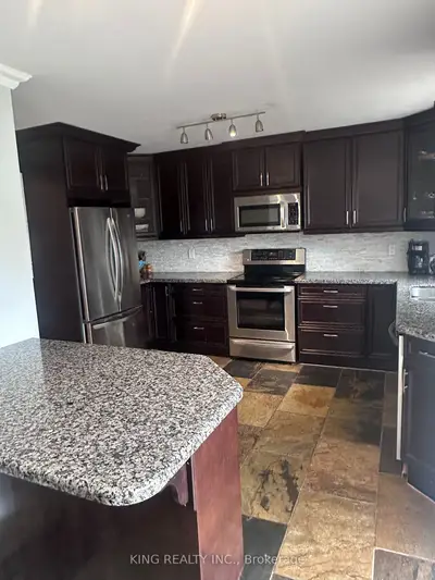 9 Whitehorn Crescent, Barrie, On L4n 8e3
