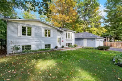 8 Pinecone Avenue, Tiny, On L9m 0j2