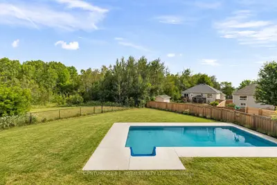 211 ROY Drive, Clearview, ON L0M 1S0