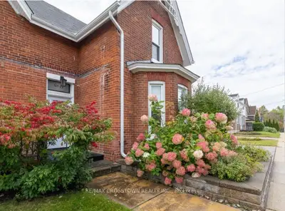 49 Park Street, Barrie, On L4n 1h7