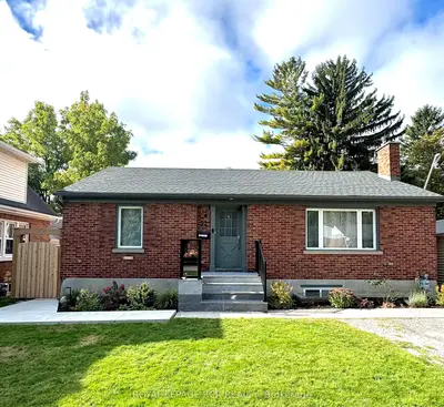 52 Drury Lane, Barrie, On L4m 3c8