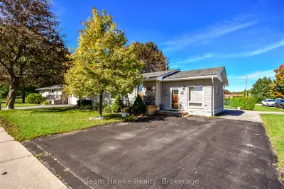 71 Edward Street, Penetanguishene, On L9m 1j8