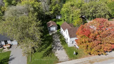 132 QUEEN Street W, Springwater, ON L0L 1P0