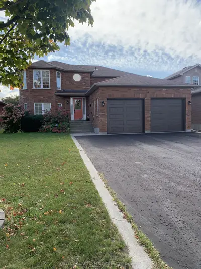 59 Nicklaus Drive Upper Level, Barrie, On L4m 6v7