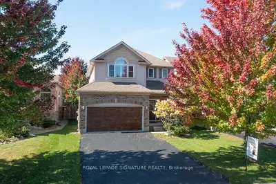 32 Davis Street, Collingwood, On L4p 3t8