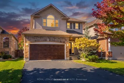 32 Davis Street, Collingwood, On L4p 3t8
