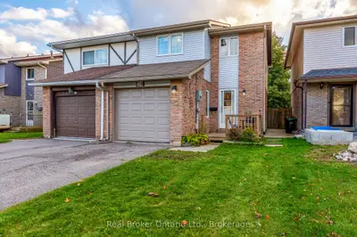 38 CHRISTIE Crescent, Barrie, ON L4N 4W8