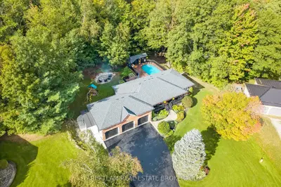 55 Davenport Drive, Springwater, On L0l 1v0