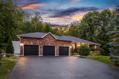 55 Davenport Drive, Springwater, On L0l 1v0
