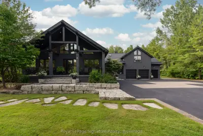 21 TRAILS End, Collingwood, ON L9Y 5B1